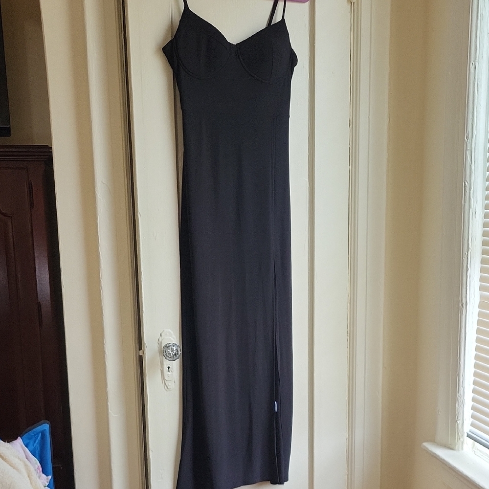 Elegant Black Maxi Dress